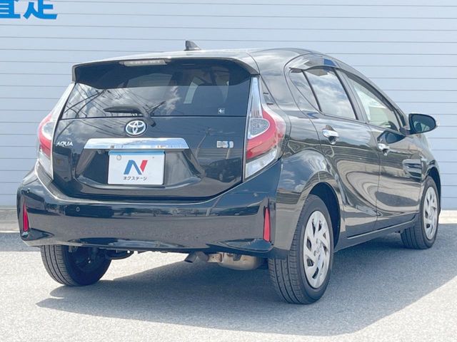 トヨタ アクア