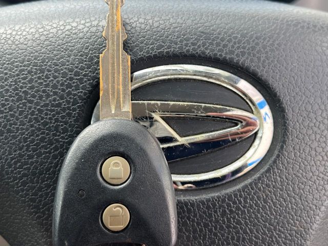 ダイハツ ミライース