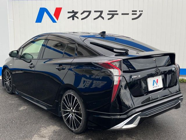 トヨタ プリウス