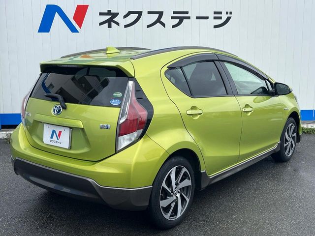 トヨタ アクア