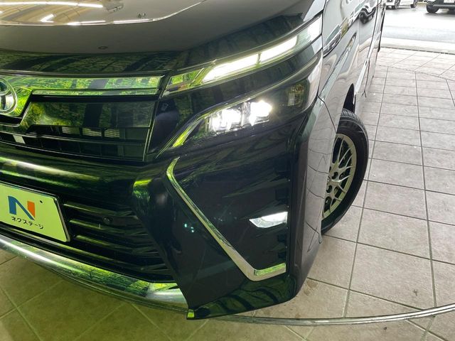 トヨタ ヴォクシー