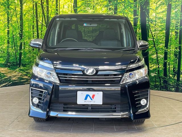 トヨタ ヴォクシー