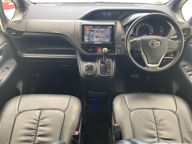 トヨタ ヴォクシー