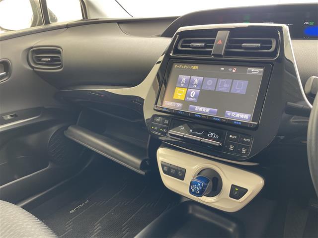 トヨタ プリウス