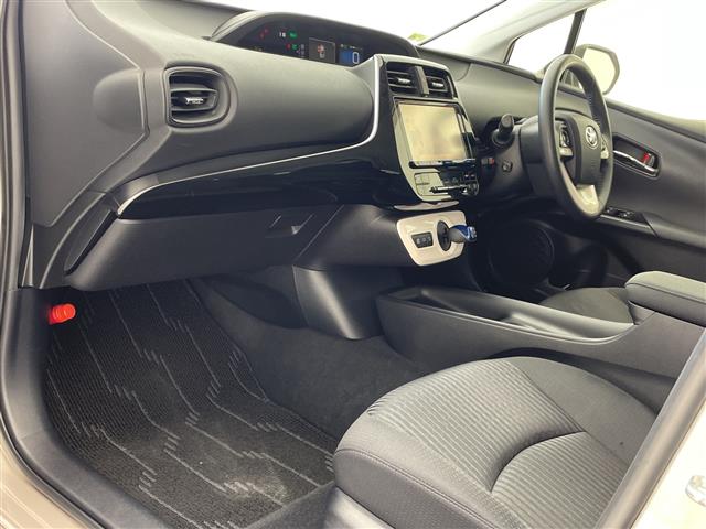 トヨタ プリウス