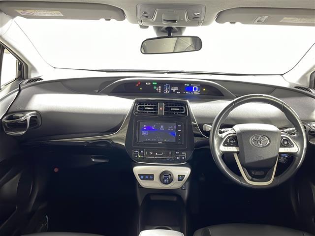 トヨタ プリウス