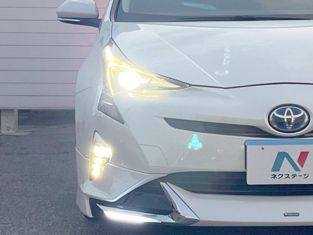 トヨタ プリウス