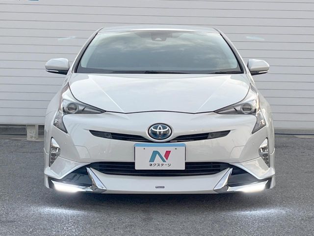 トヨタ プリウス