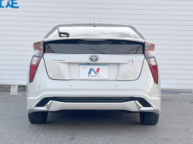 トヨタ プリウス