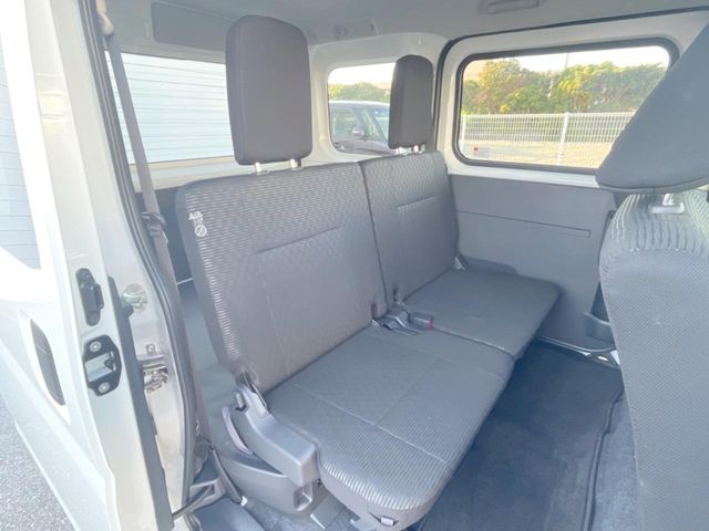 ダイハツ ハイゼットカーゴ