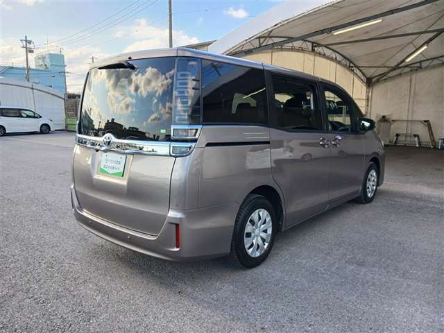 トヨタ ヴォクシー