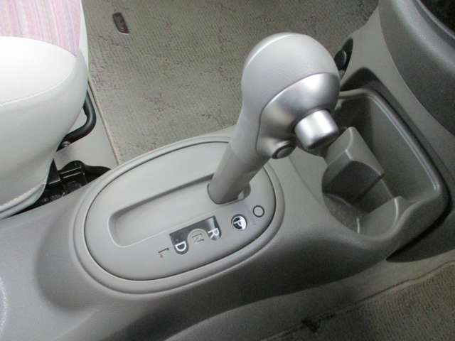 日産 マーチ