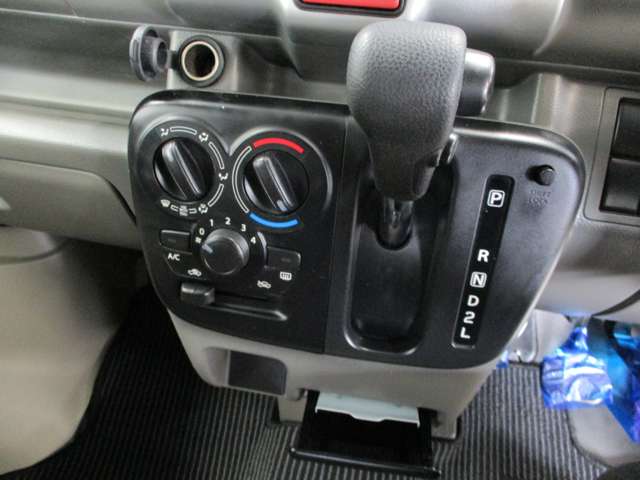 日産 NV100クリッパー