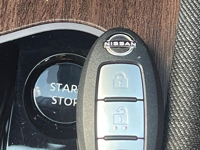 日産 ノートオーラ