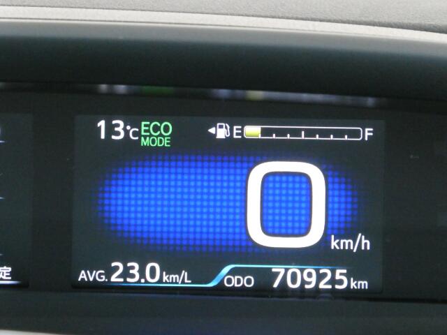 トヨタ プリウス