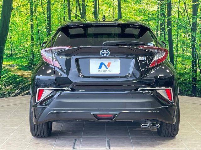 トヨタ C-HR