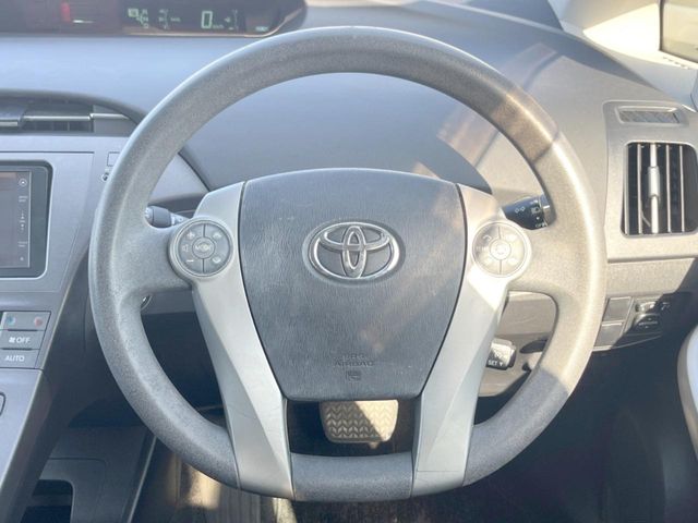 トヨタ プリウス