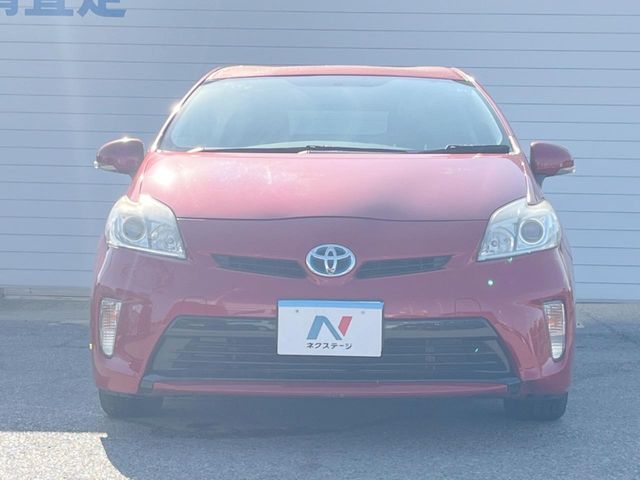 トヨタ プリウス