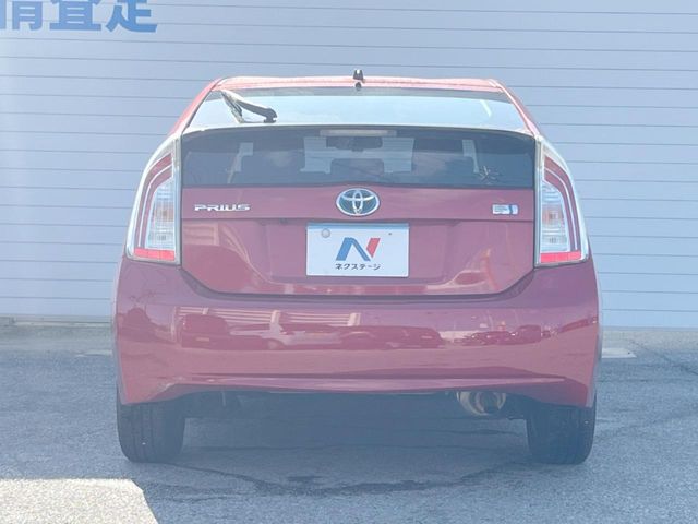 トヨタ プリウス