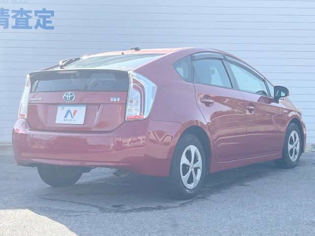 トヨタ プリウス