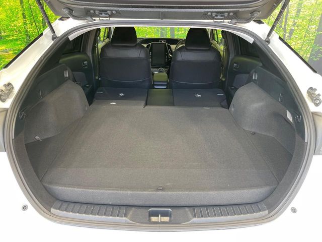 トヨタ プリウスPHV