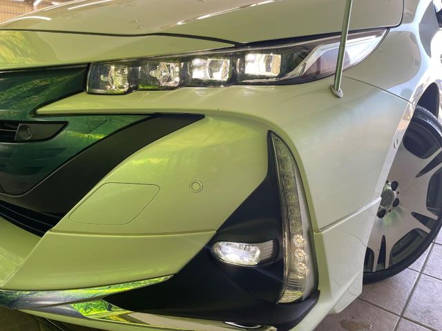 トヨタ プリウスPHV