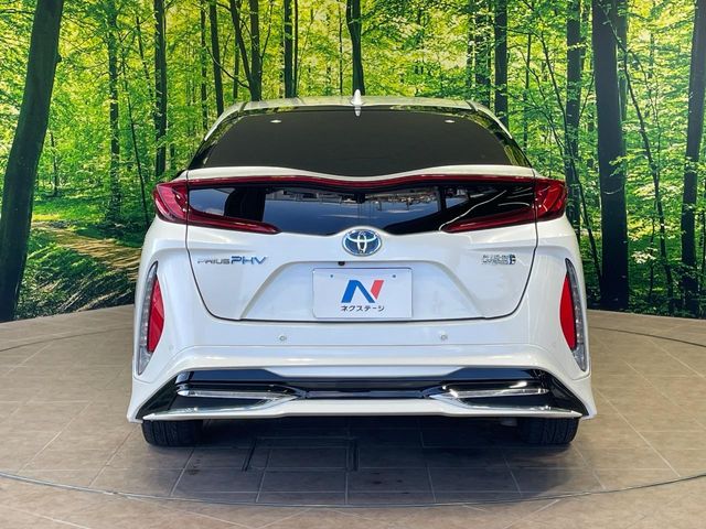 トヨタ プリウスPHV