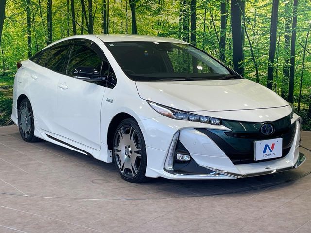 トヨタ プリウスPHV