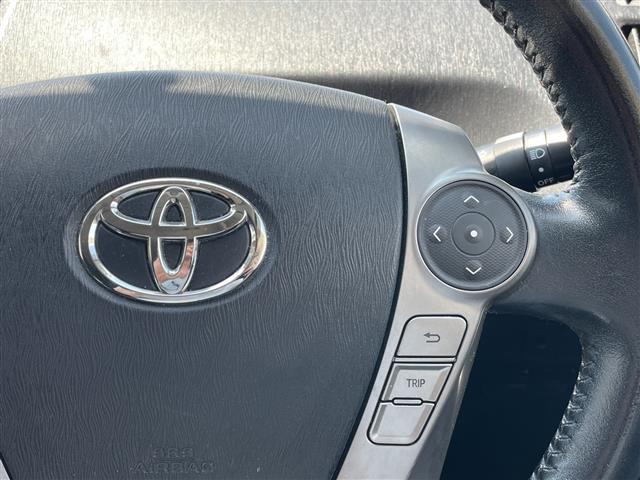 トヨタ プリウスα