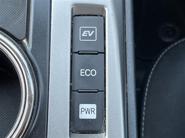 トヨタ プリウスα