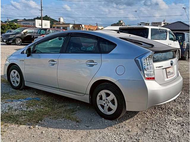 トヨタ プリウス