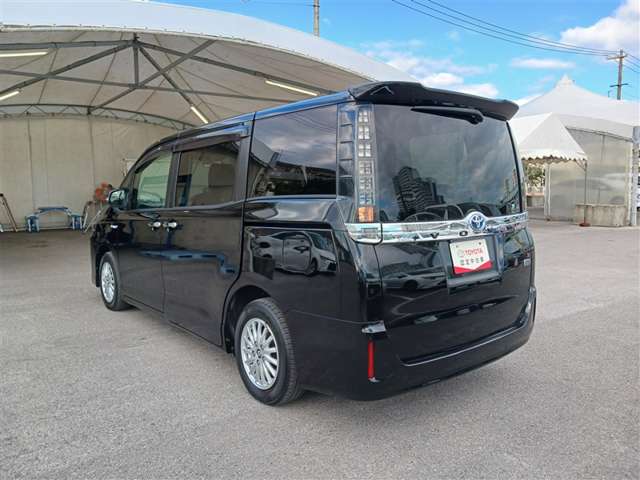 トヨタ ヴォクシー