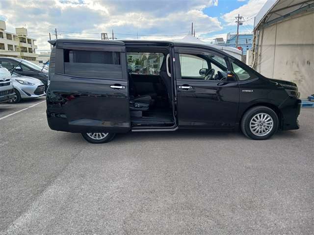 トヨタ ヴォクシー