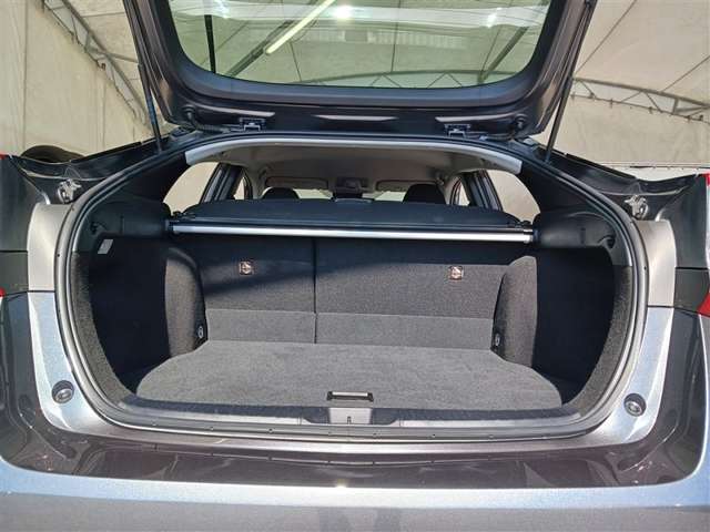 トヨタ プリウス