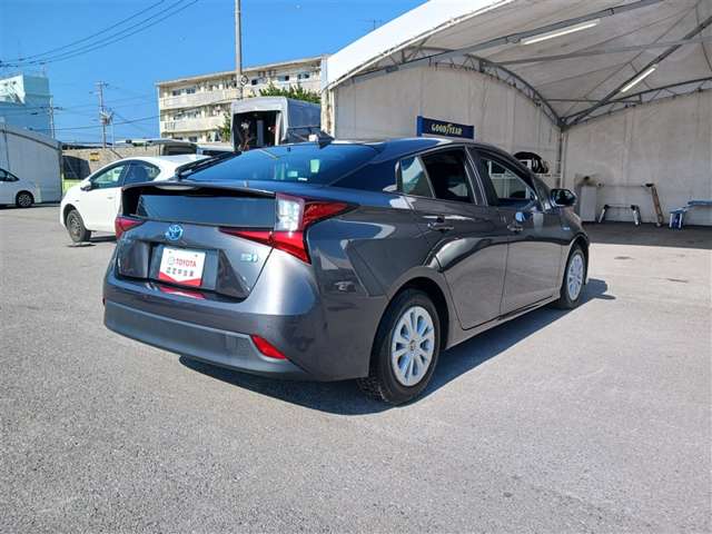 トヨタ プリウス