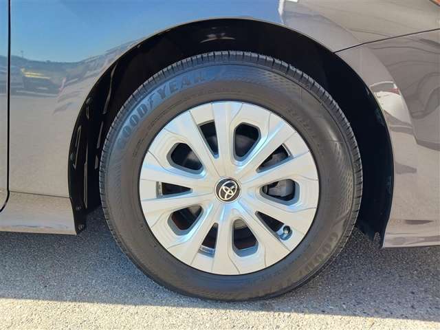 トヨタ プリウス