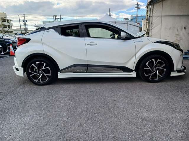 トヨタ C-HR