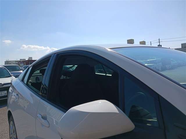 トヨタ プリウス