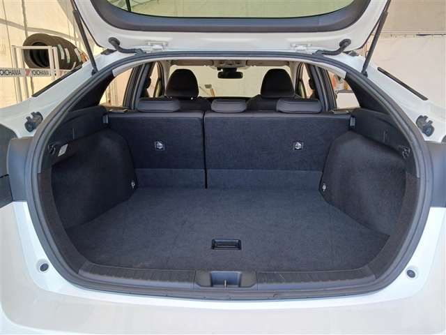 トヨタ プリウス