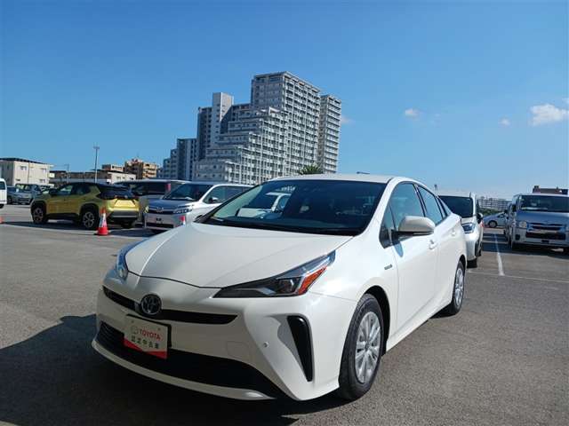 トヨタ プリウス