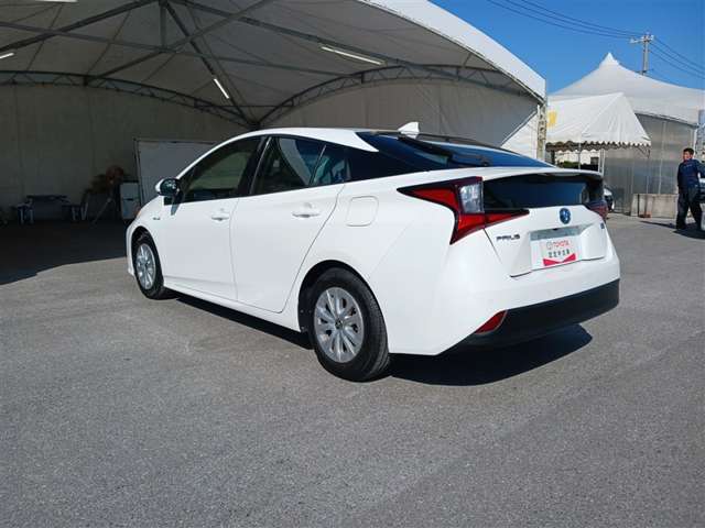 トヨタ プリウス