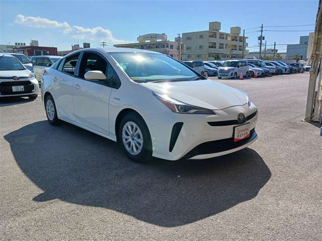 トヨタ プリウス