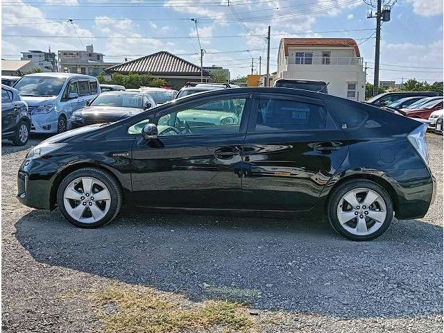 トヨタ プリウス