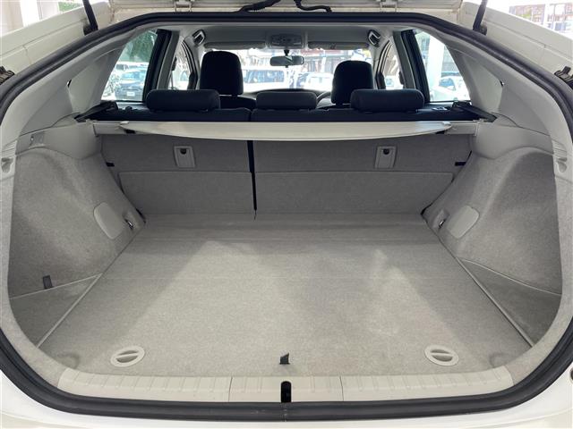 トヨタ プリウス