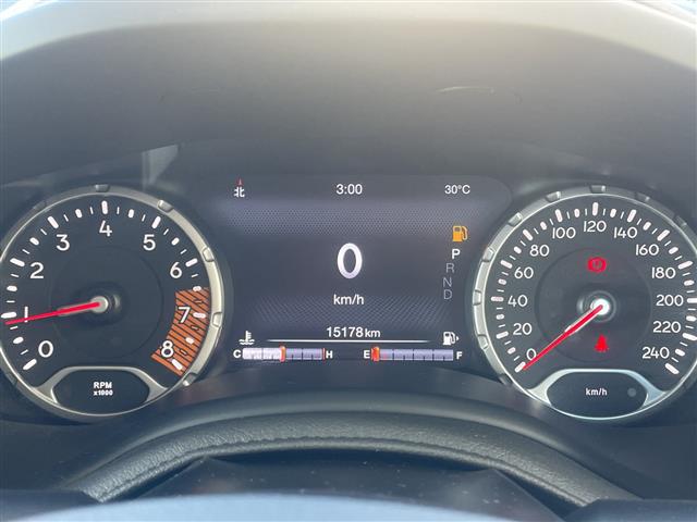 ジープ レネゲード