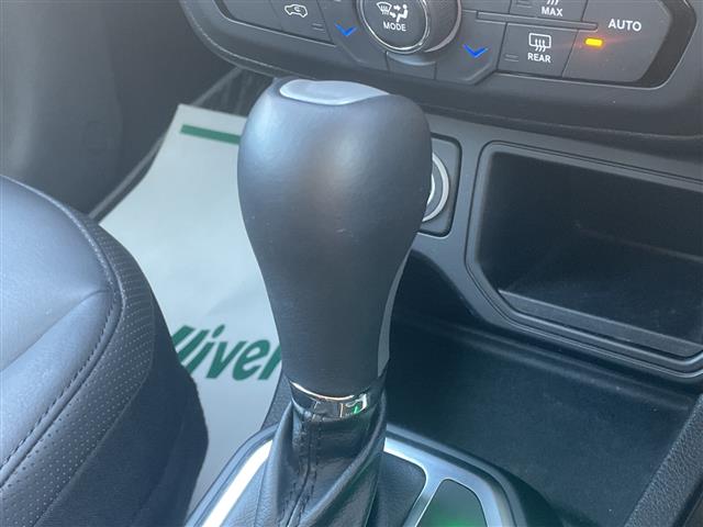 ジープ レネゲード