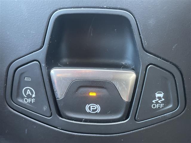 ジープ レネゲード