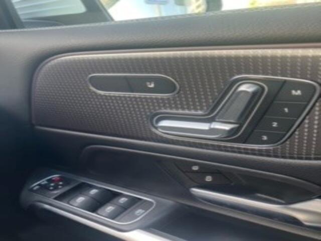 メルセデス・ベンツ GLB