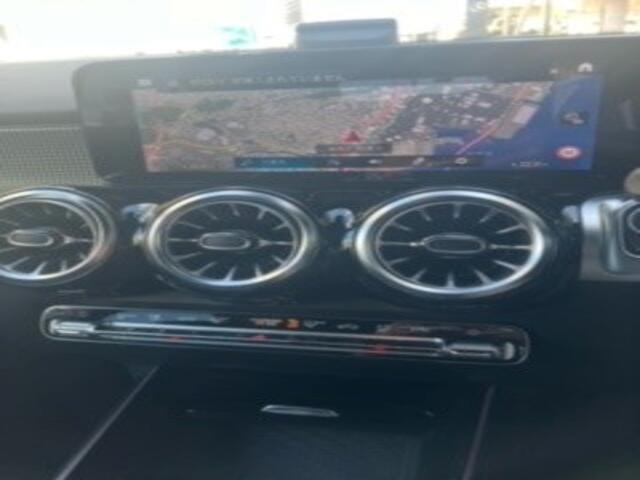 メルセデス・ベンツ GLB