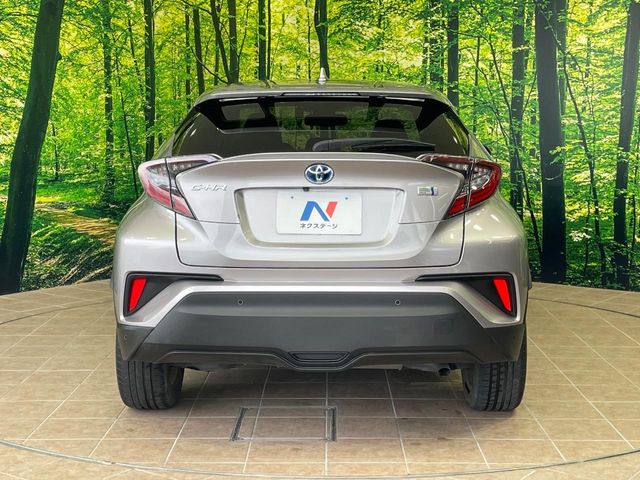 トヨタ C-HR